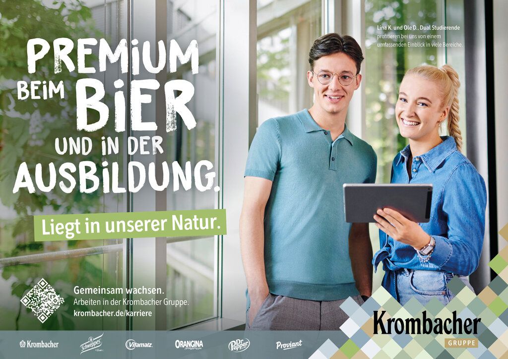 Ein Werbeplakat mit einem Krombach-Mitarbeiter und dem Text: Premium beim Bier und in der Ausbildung. Liegt in unserer Natur.