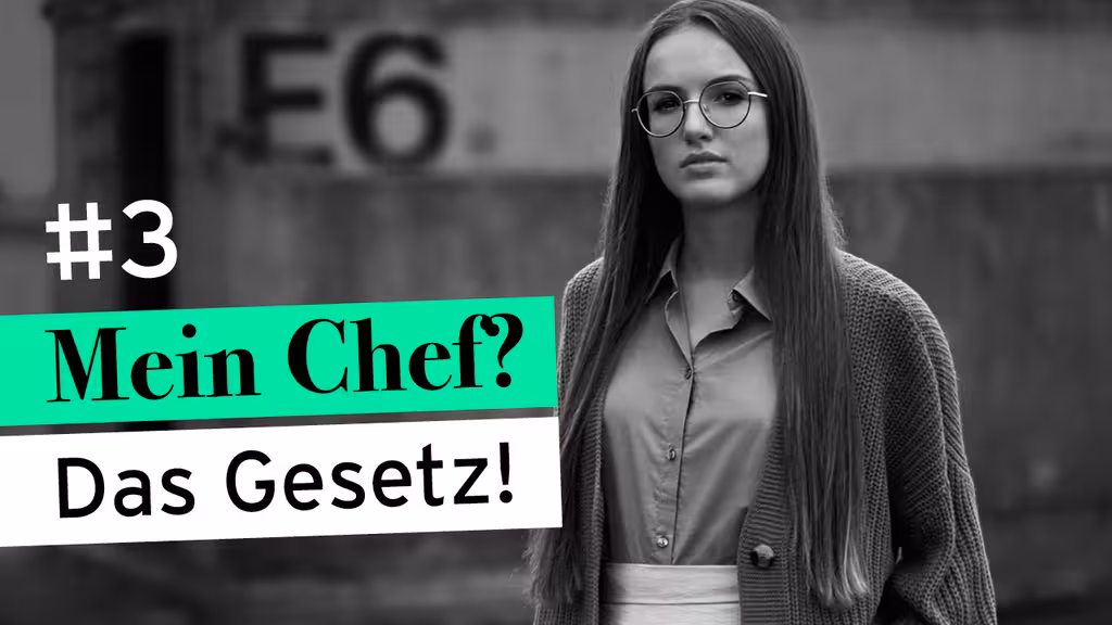 Eine Mitarbeiterin der Justiz NRW steht auf einem Parkdeck. Dazu der Text: "Mein Chef? Das Gesetz!"