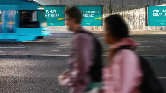 VGF Straßenbahn Plakate