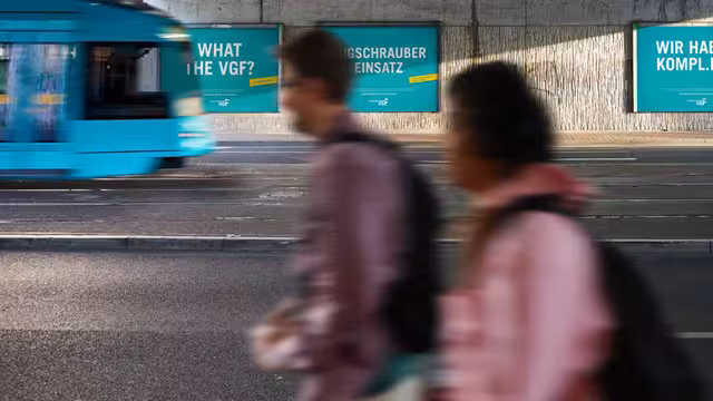 VGF Straßenbahn Plakate
