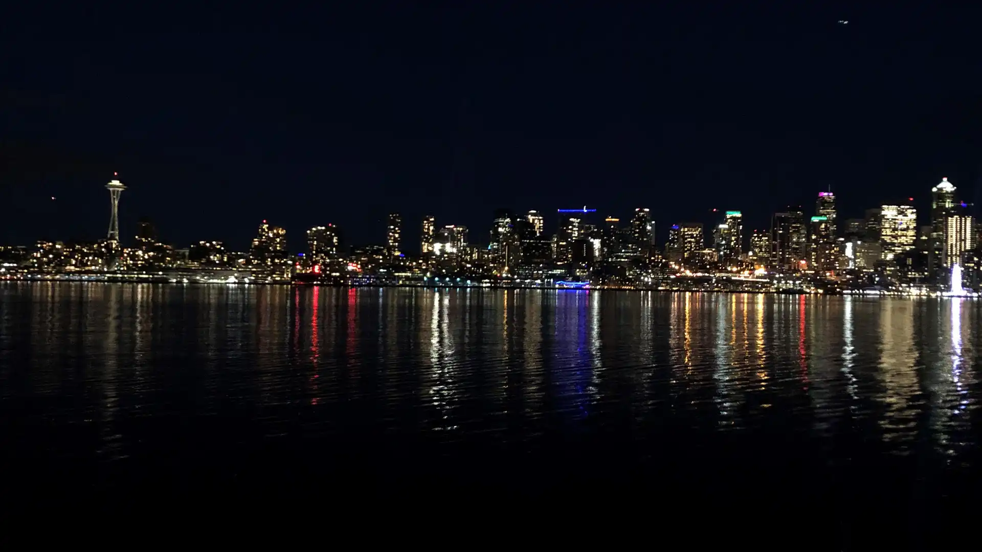 Skyline bei Nacht