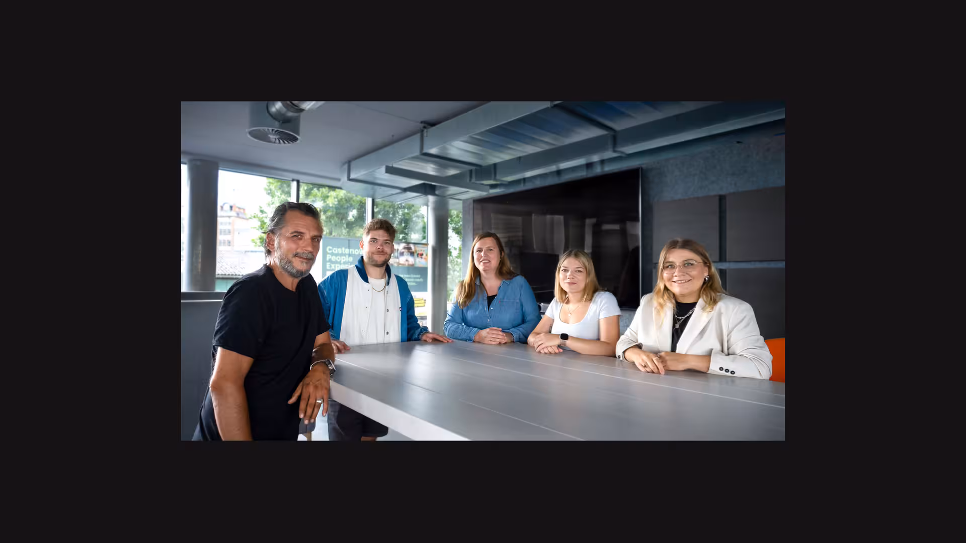 Das Projektteam für die Stadt Hannover, v.l.n.r Dominik Weber, Tim Dißmann, Yvonne Bernshausen, Manon Taylor Parkins, Leonie Heidinger