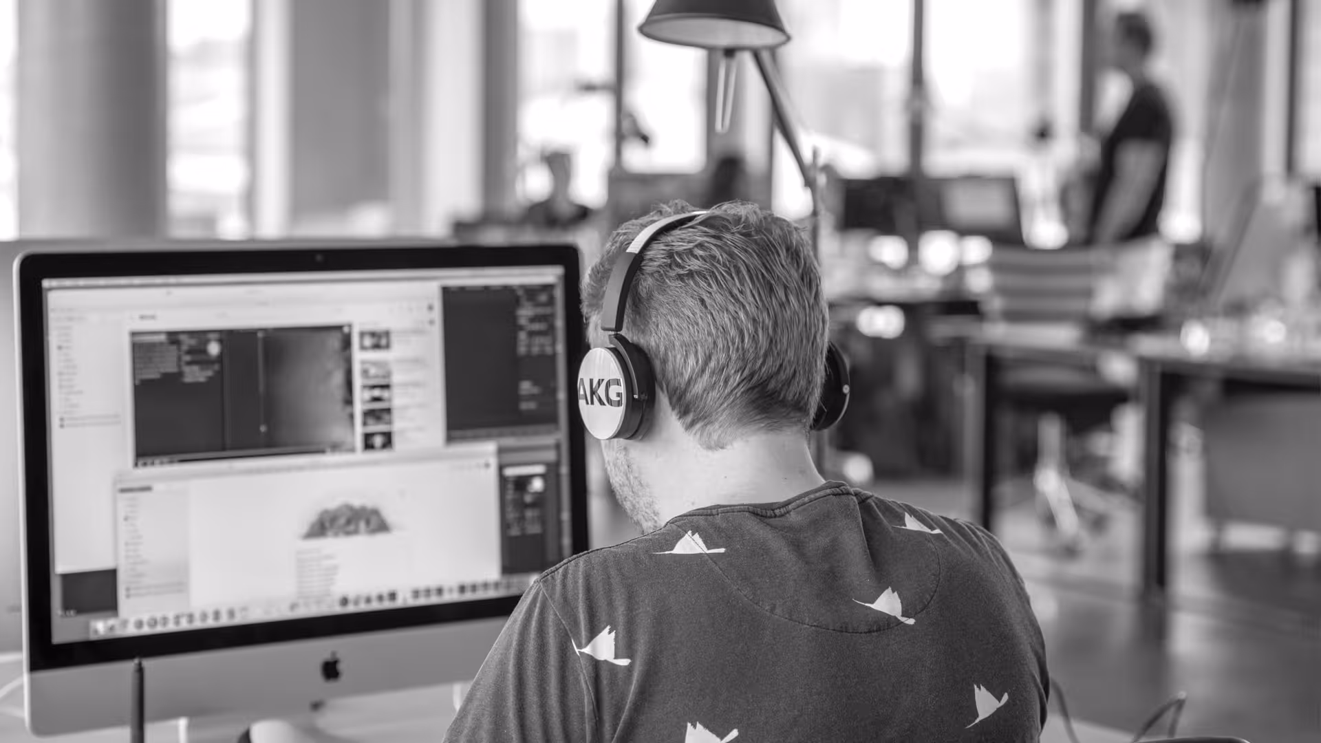 Mitarbeiter am Arbeistplatz