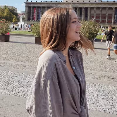 Jessica Haag, Trainee im Social-Media-Management bei Castenow.